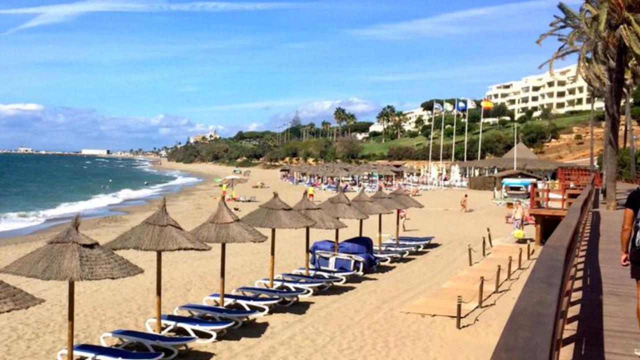 Mijas Costa - Beachside Apartment-B Sitio de Calahonda Luaran gambar