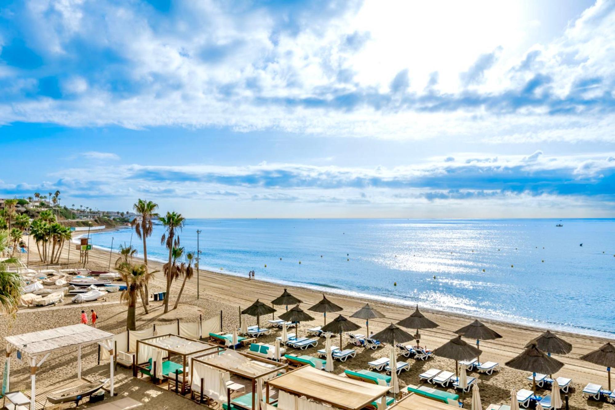 Mijas Costa - Beachside Apartment-B Sitio de Calahonda Luaran gambar